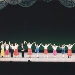 ロシア少年少女による
「ロシア民族舞踊・ポーリャンカ」