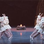 寺院の僧侶たち