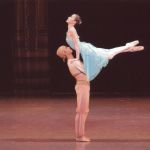 二キヤと奴隷の踊り