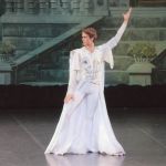 出征していくジャン