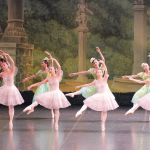 ワルツを踊るオーロラの友人